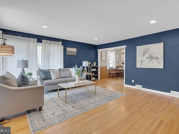 2nd image of 503 Devon Rd