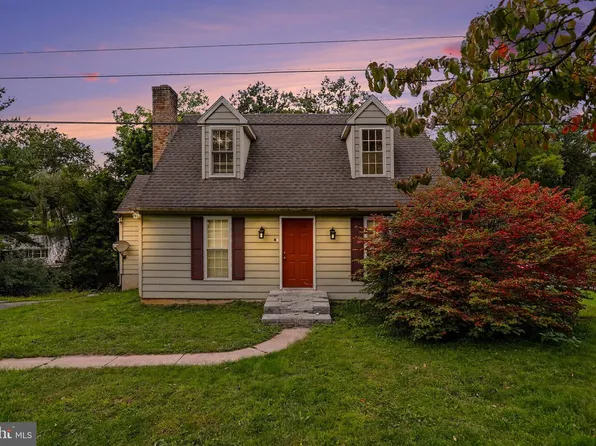 25 Manor Rd, York, PA 17403