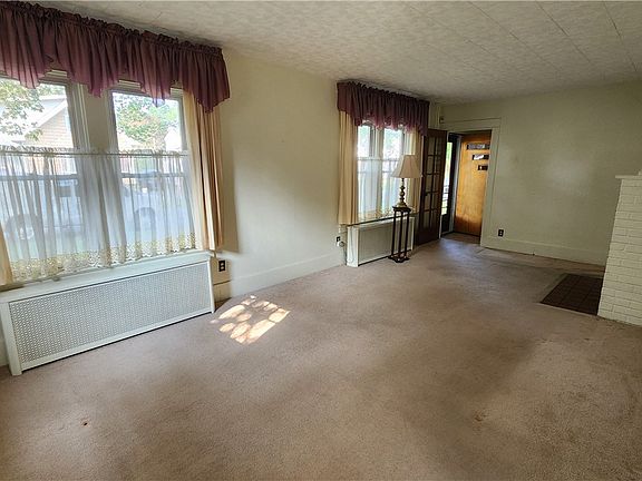 5th image of 20 Surrey Rd