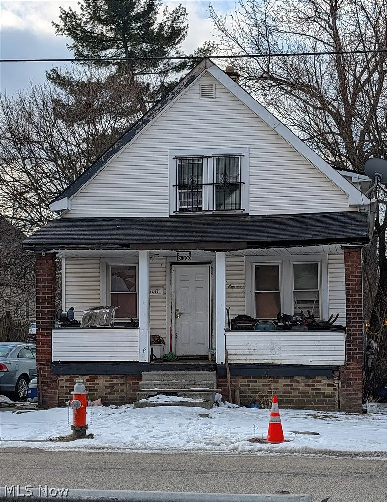 10800 Way Ave photo 1