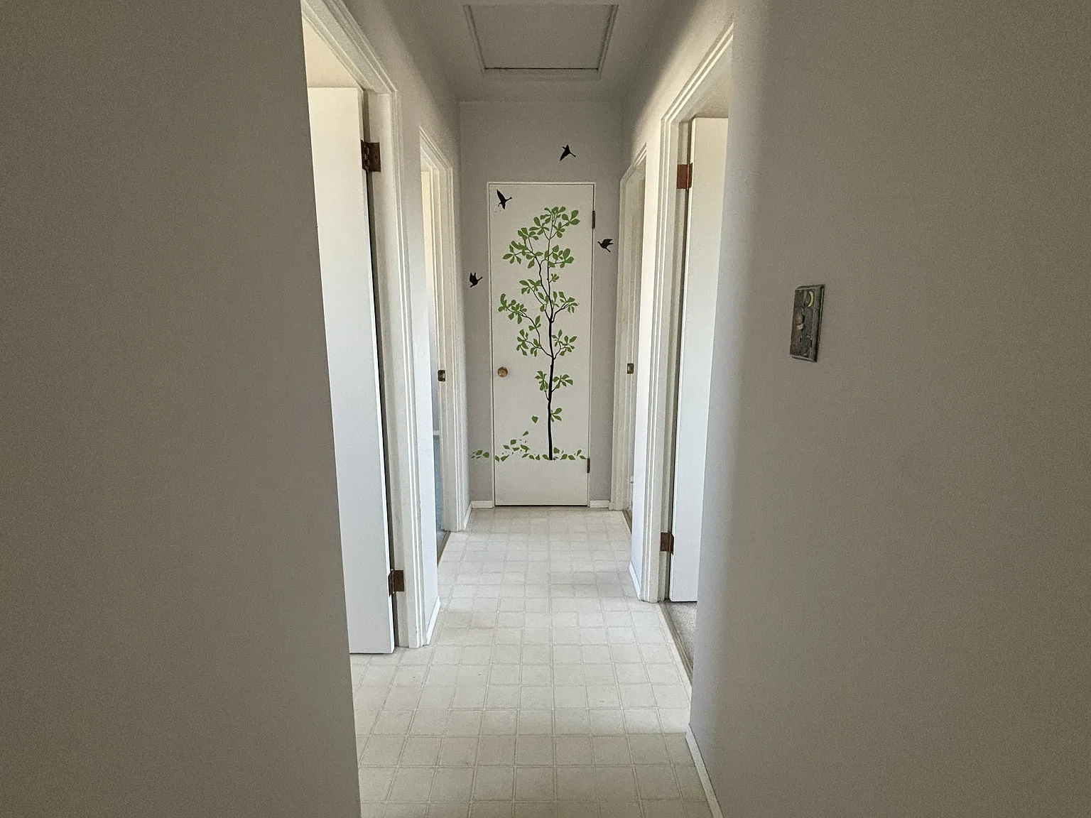4 bed, 2000 sqft, $2,175 — Photo 3