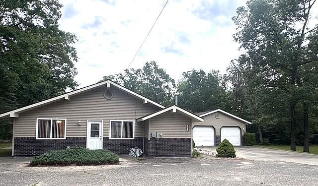 1st image of 103 Whitebirch Dr