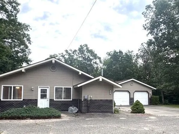 103 Whitebirch Dr, Houghton Lake, MI 48629