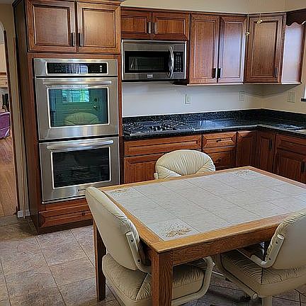 Kitchen-Gas Range top