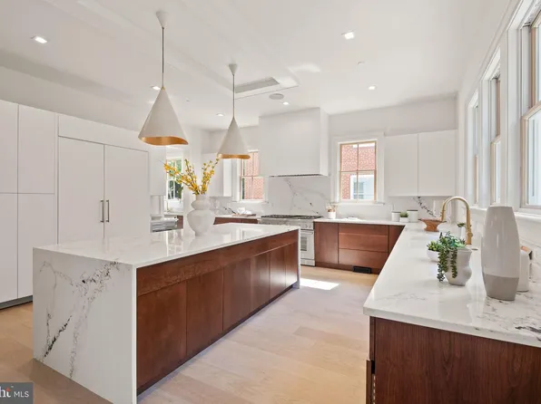5022 Cathedral Ave NW, Washington, DC 20016