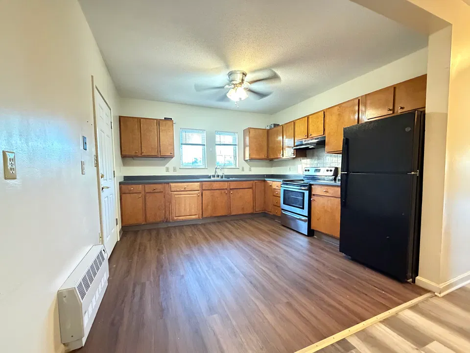 25 Cleveland Ave #C