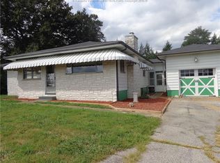 10 Bell Ln, Hurricane, WV 25526