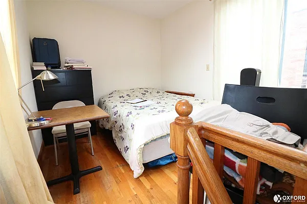 Rented by Oxford Property Group | media 11