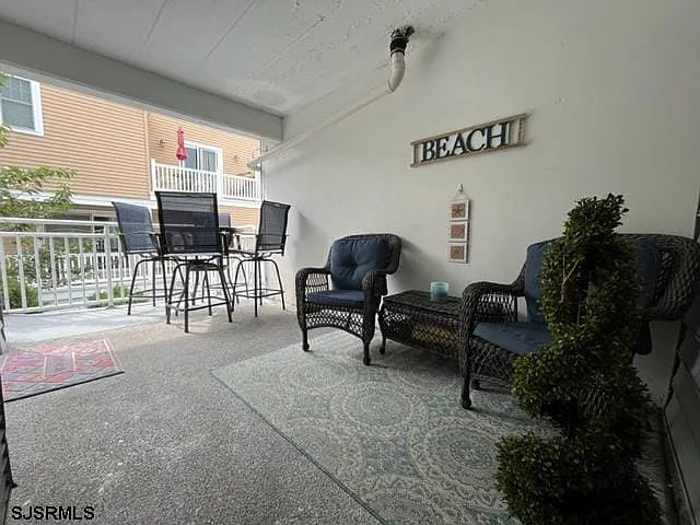 1 bed, 1.0 bath, $4,500 — Photo 2