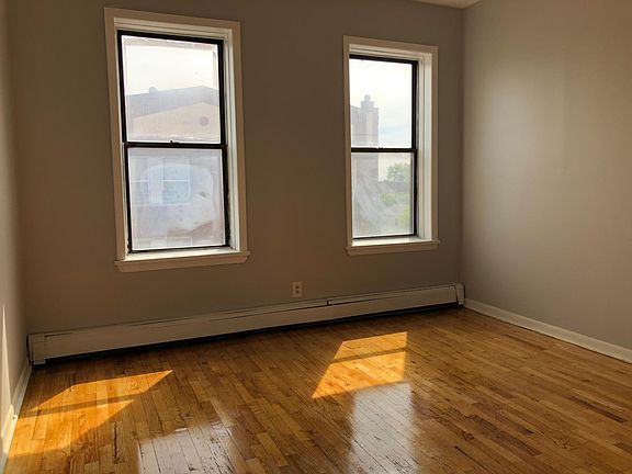 3rd image of 196 Clinton Ave #4EQ