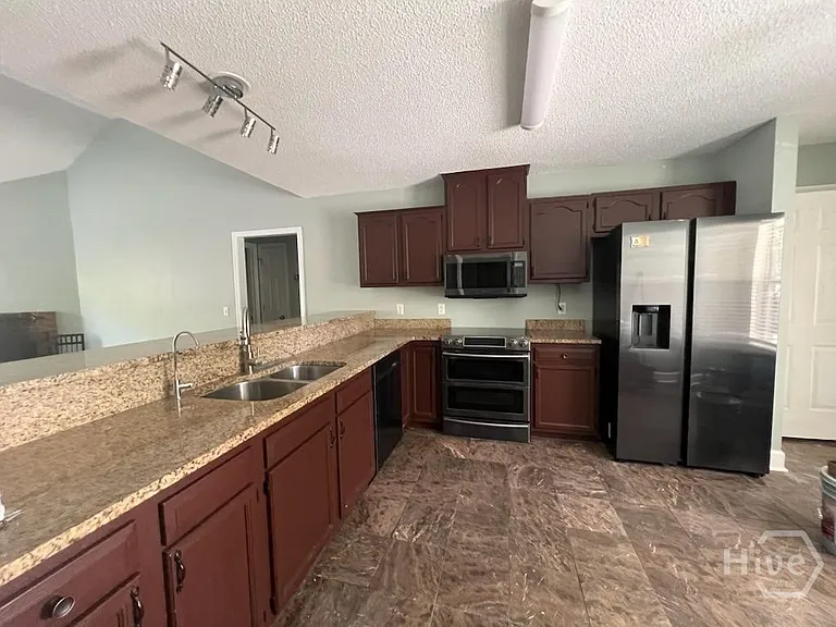 7308 Mayer Ave — Photo 15