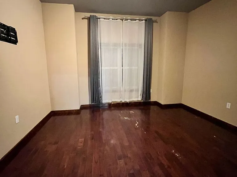 3223 Wallace St — Photo 12
