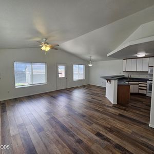 569 NE Negus Loop, Redmond, OR, 97756