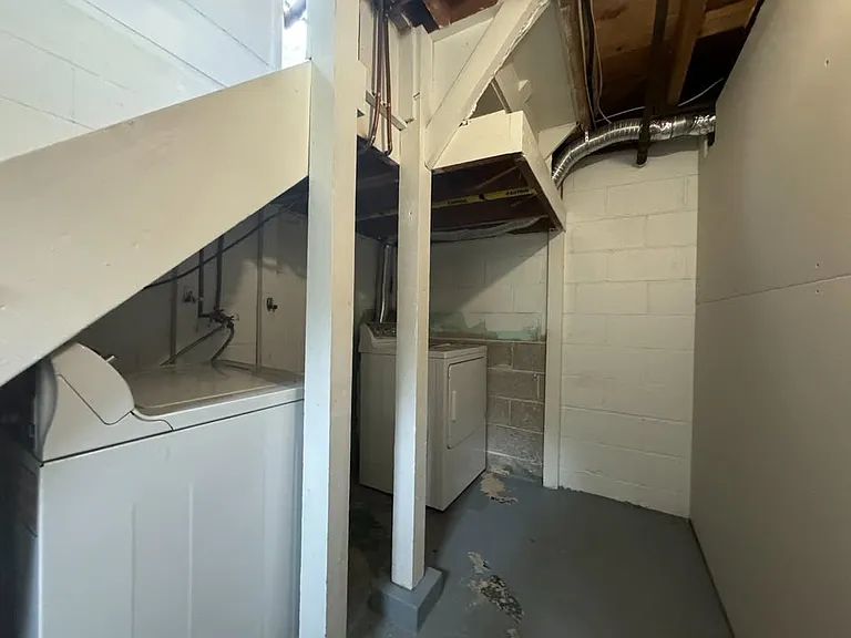 73 Eugenia St #UPPER LEVEL — Photo 33