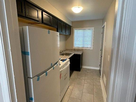 2nd image of 1056 Cumberland Ave
