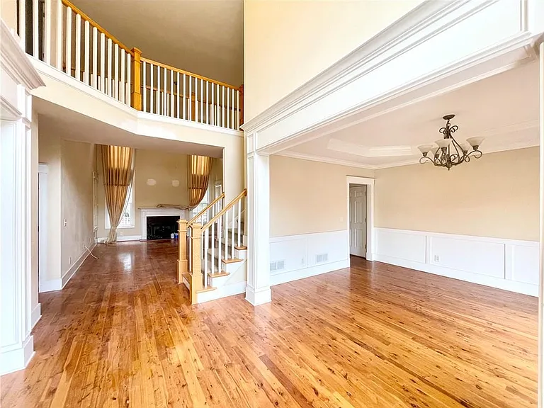 555 Vinings Springs Dr SE — Photo 9