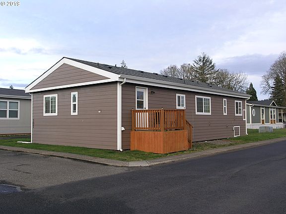 2nd image of 300 SW 7th Ave Unit 307