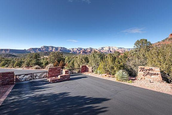 Entrance to spectacular North Slopes