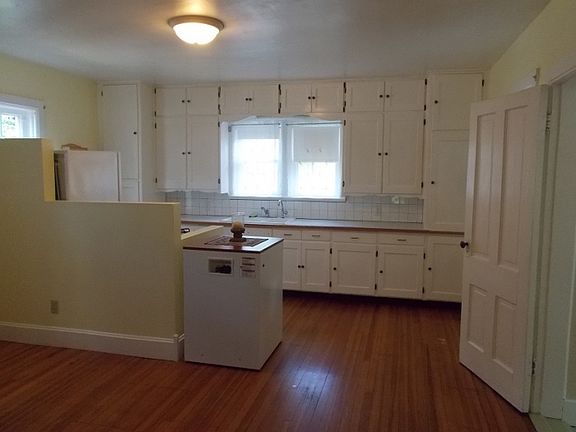 KITCHEN VIEW