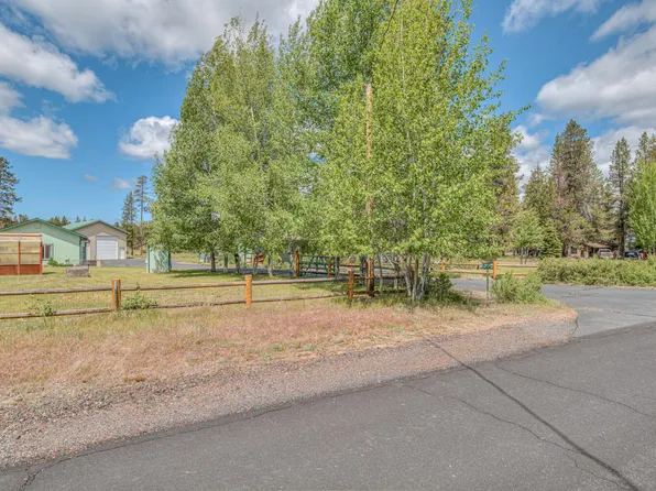 53939 Pine Grove Rd, La Pine, OR 97739