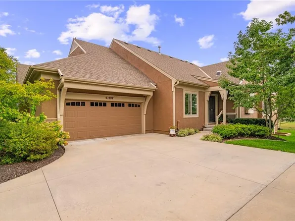 21287 W 116th St, Olathe, KS 66061