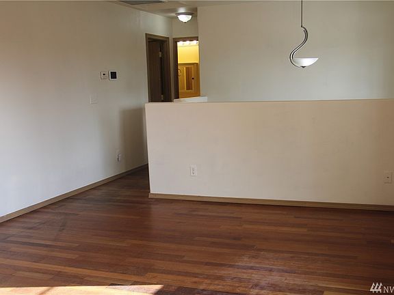 3rd image of 11303 201st Avenue Ct E