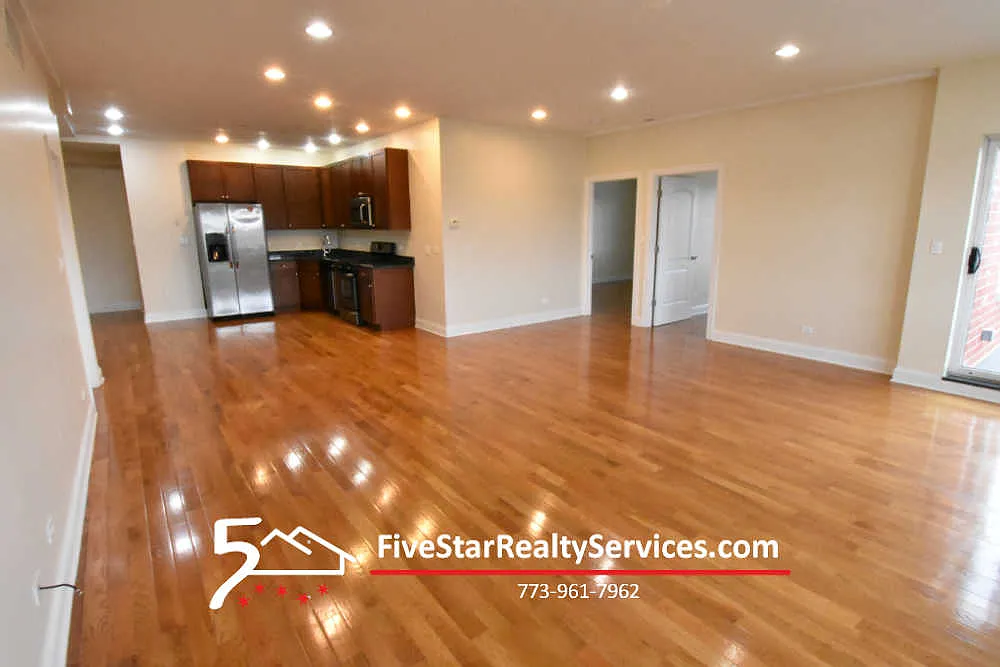 2 bed, 1250 sqft, $2,500 — Photo 2