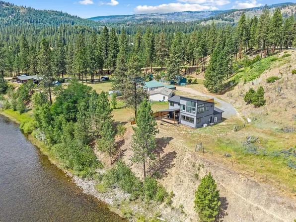 18 Little Joes Rd, Kettle Falls, WA 99141