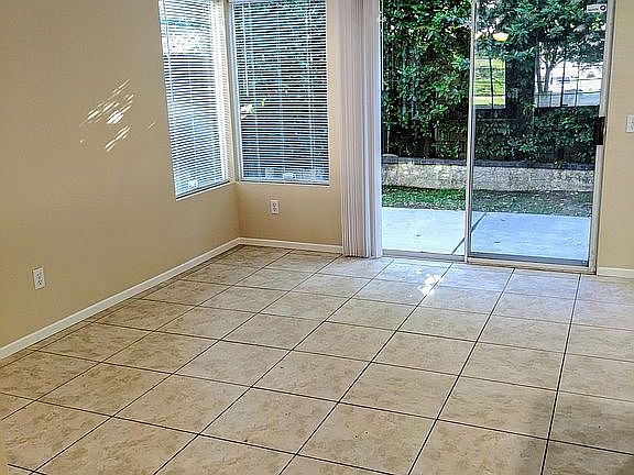Dining area adjacent to kitchen