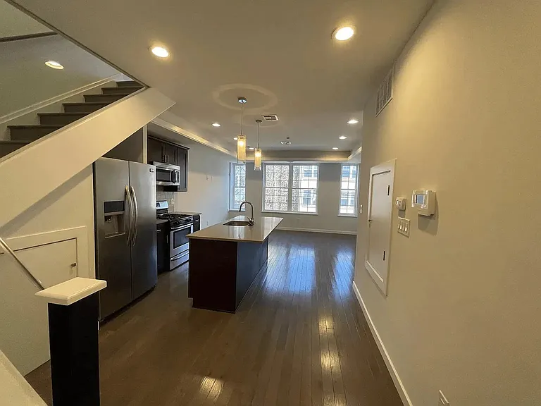 1334 N 7th St #2R — Photo 6