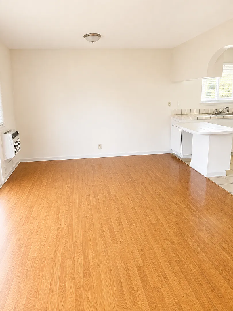 10192 Park Circle East — Photo 4