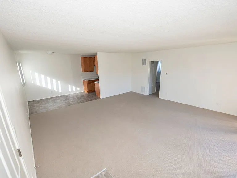 1959 Cloverfield Blvd — Photo 12