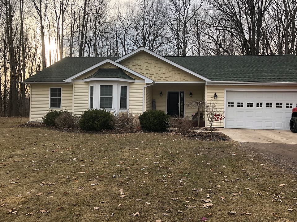 1st image of 1302 Clubhouse Dr