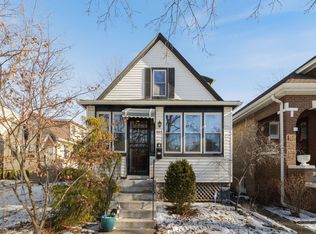 932 Circle Ave, Forest Park, IL 60130