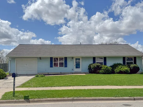 2402 Rockwell St, Rockford, IL 61101