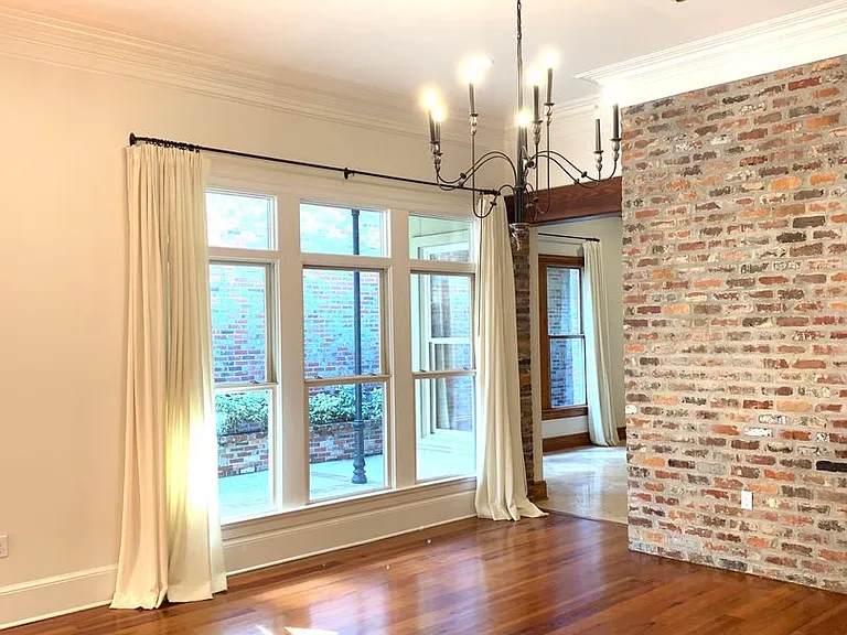 2724 Bocage Lake Dr — Photo 3