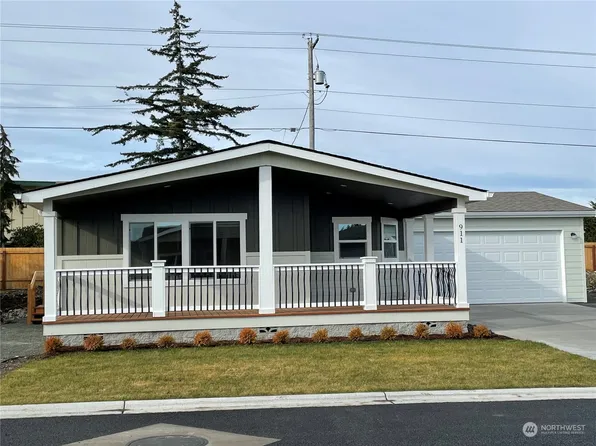 911 N Iris Avenue, Sequim, WA 98382