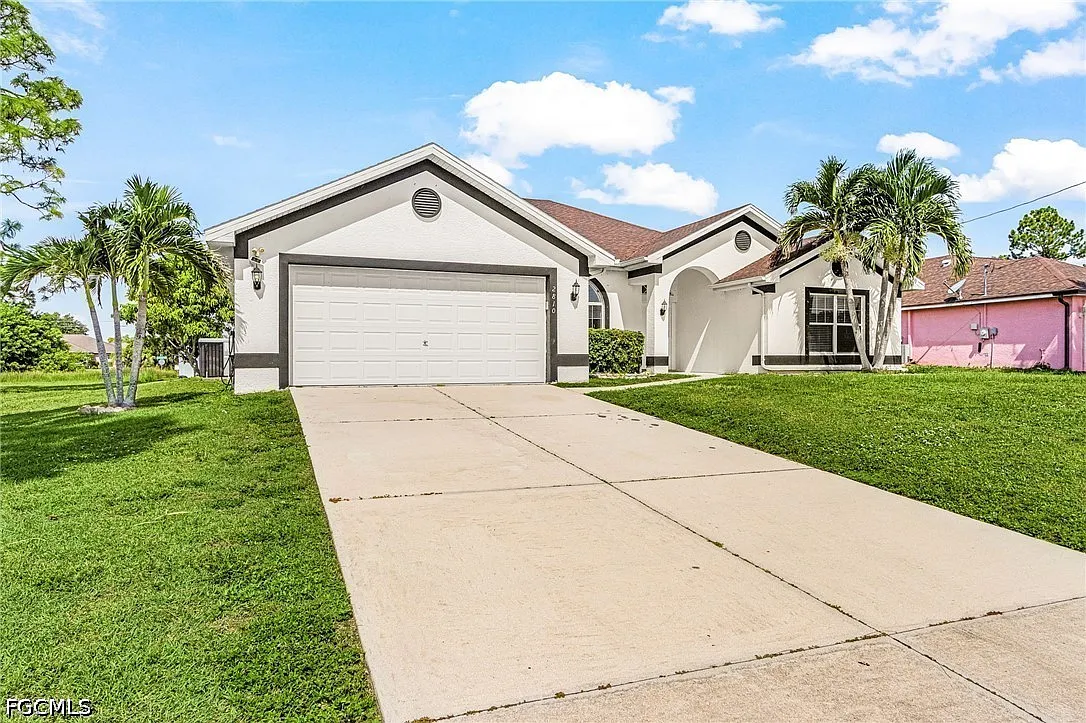 4 bed, 2.0 bath, 2335 sqft, $2,200 — Photo 2