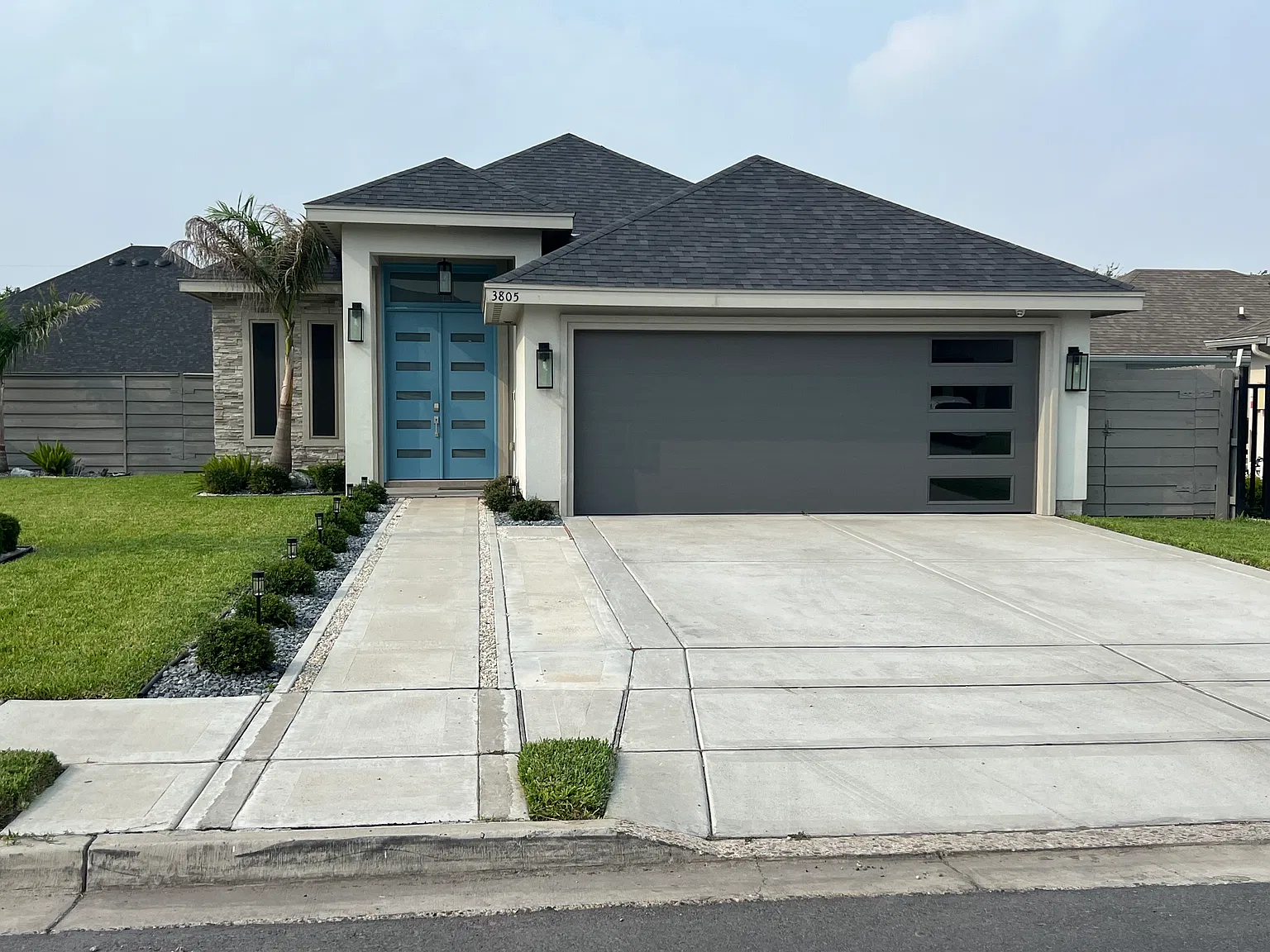 3 bed, 1724 sqft, $2,200 — Photo 1
