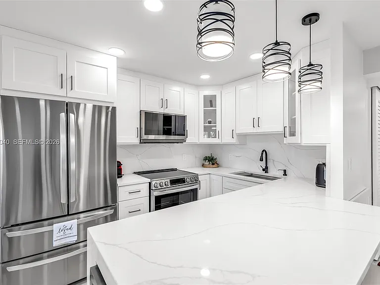 3042 Harwood Dr #3042-D — Photo 5