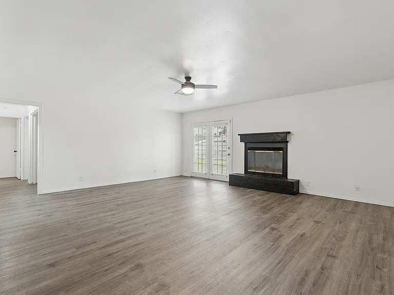 2700 E Shoreridge Ave #2700 — Photo 7