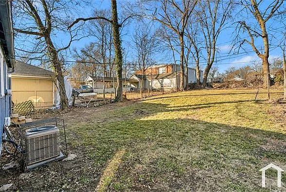 7412 Bellefontaine Ave — Photo 16