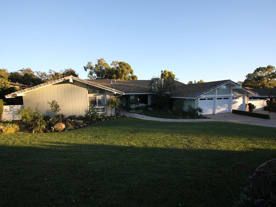 1st image of 4288 N Clubhouse Dr