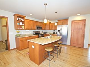 521 Galileo Dr, Madison, WI 53718