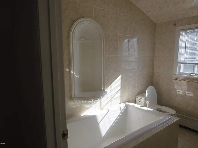 45 Thornhill Rd — Photo 13