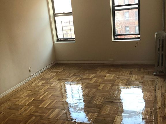 2nd image of 2085 Morris Ave
