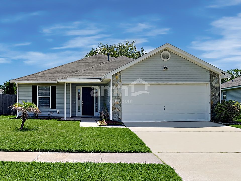 1st image of 1910 W Willesdon Dr