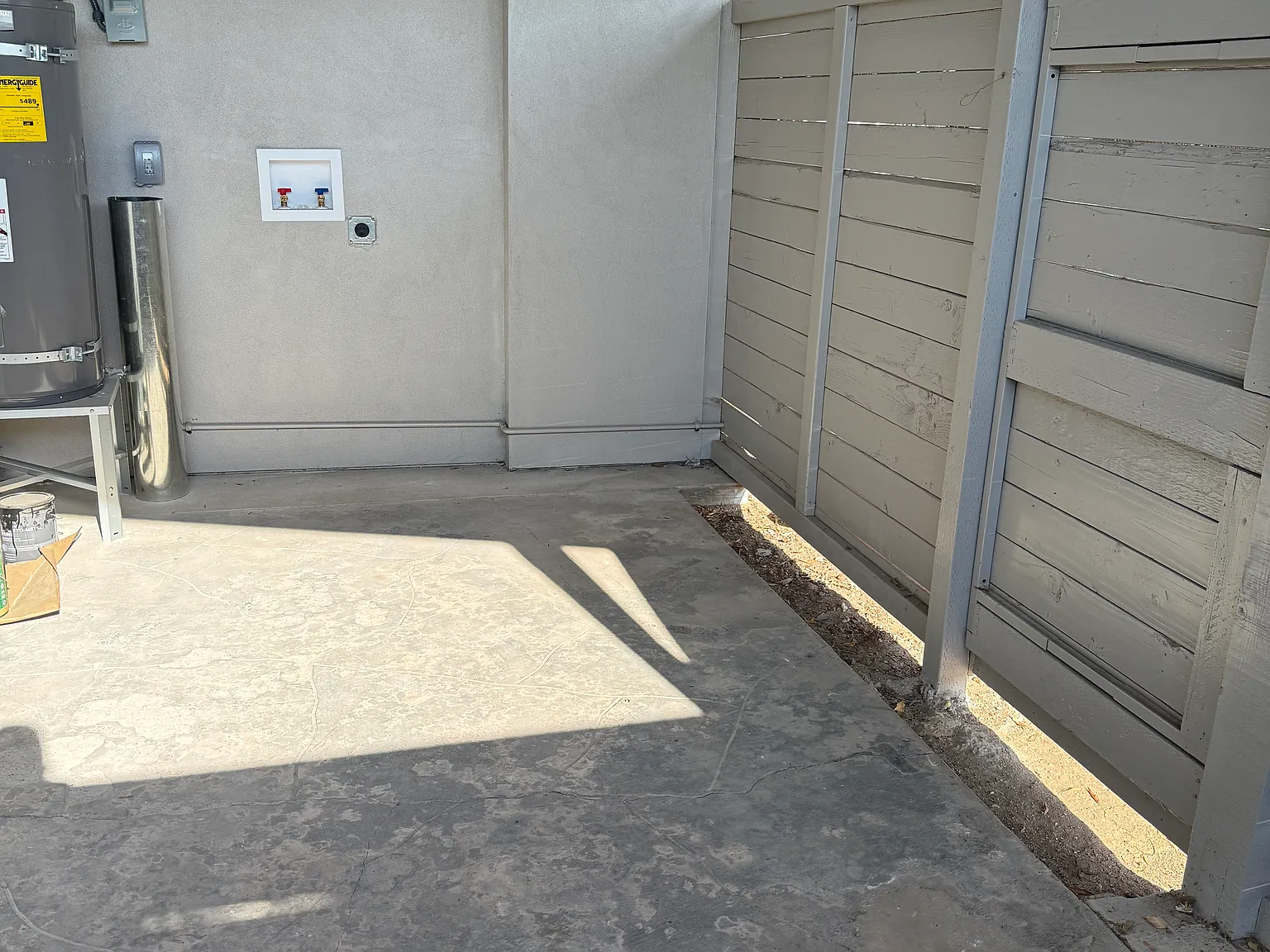 2 bed, 1000 sqft, $2,295 — Photo 2
