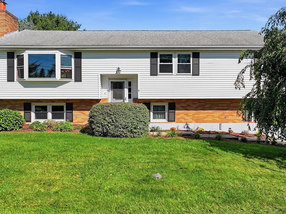 1st image of 2 Apple Tree Dr