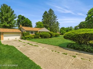 410 James Ave, Mundelein, IL